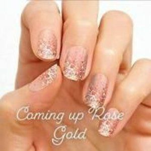 Color Street - Coming Up Rose Gold